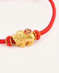 Baby Pixiu Dragon Adjustable Red String Bracelet, detail view