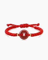 red-string-bracelet