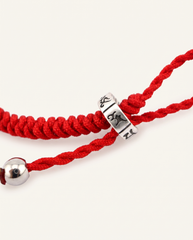 Pixiu Dragon with 6 Beads Red String Bracelet, detail view