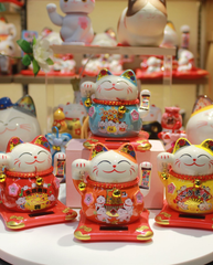 Solar Powered Maneki Neko Lucky Fortune Cat photo 4