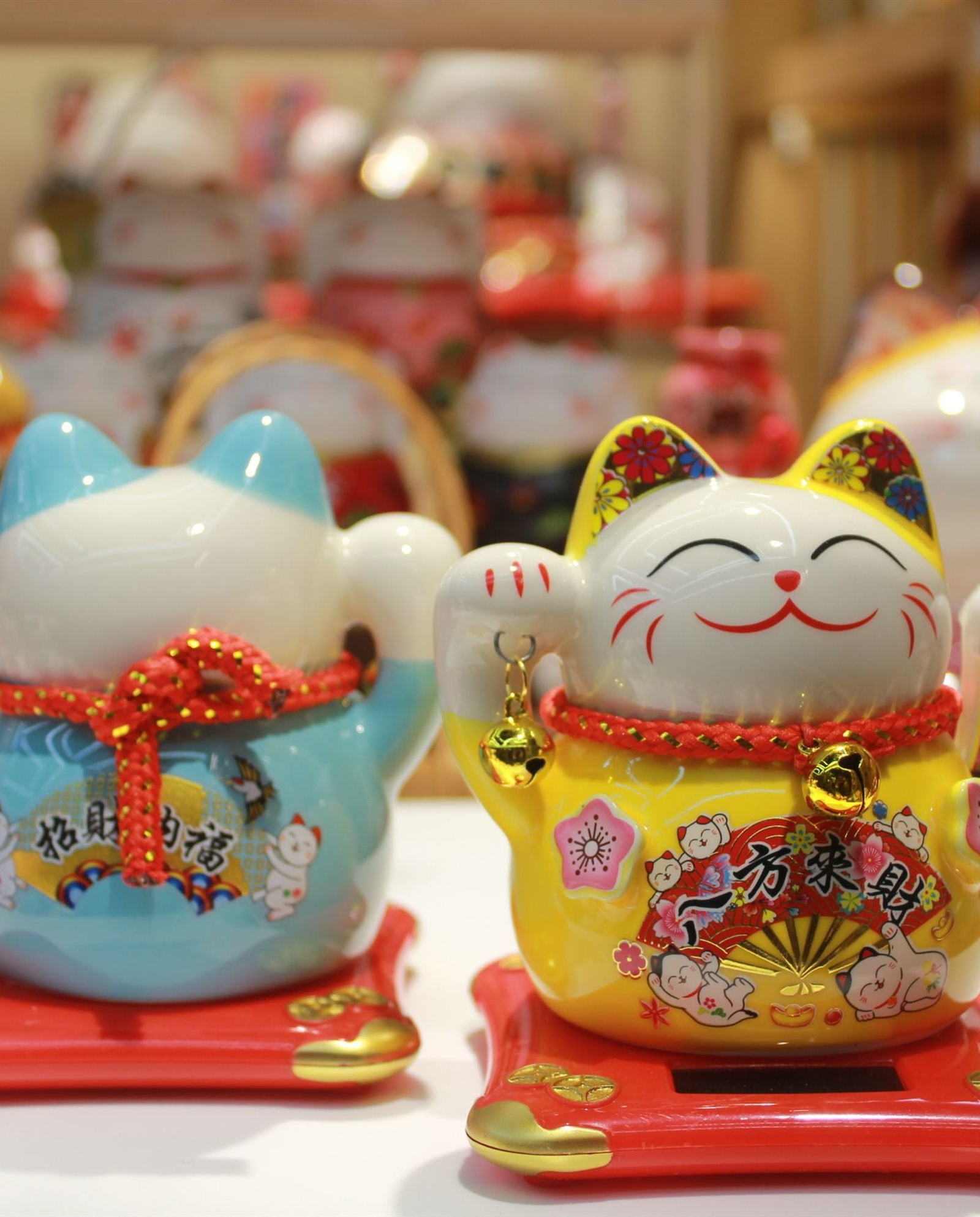Solar Powered Maneki Neko Lucky Fortune Cat photo 3