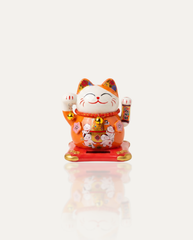 solar powered maneki neko lucky fortune cat