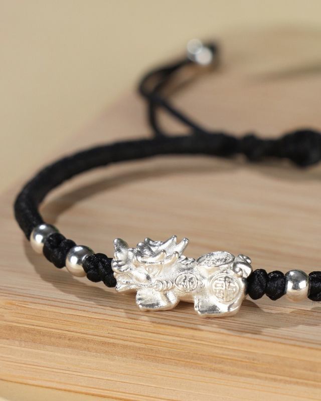 Pixiu Dragon Adjustable Red String Bracelet, detail view