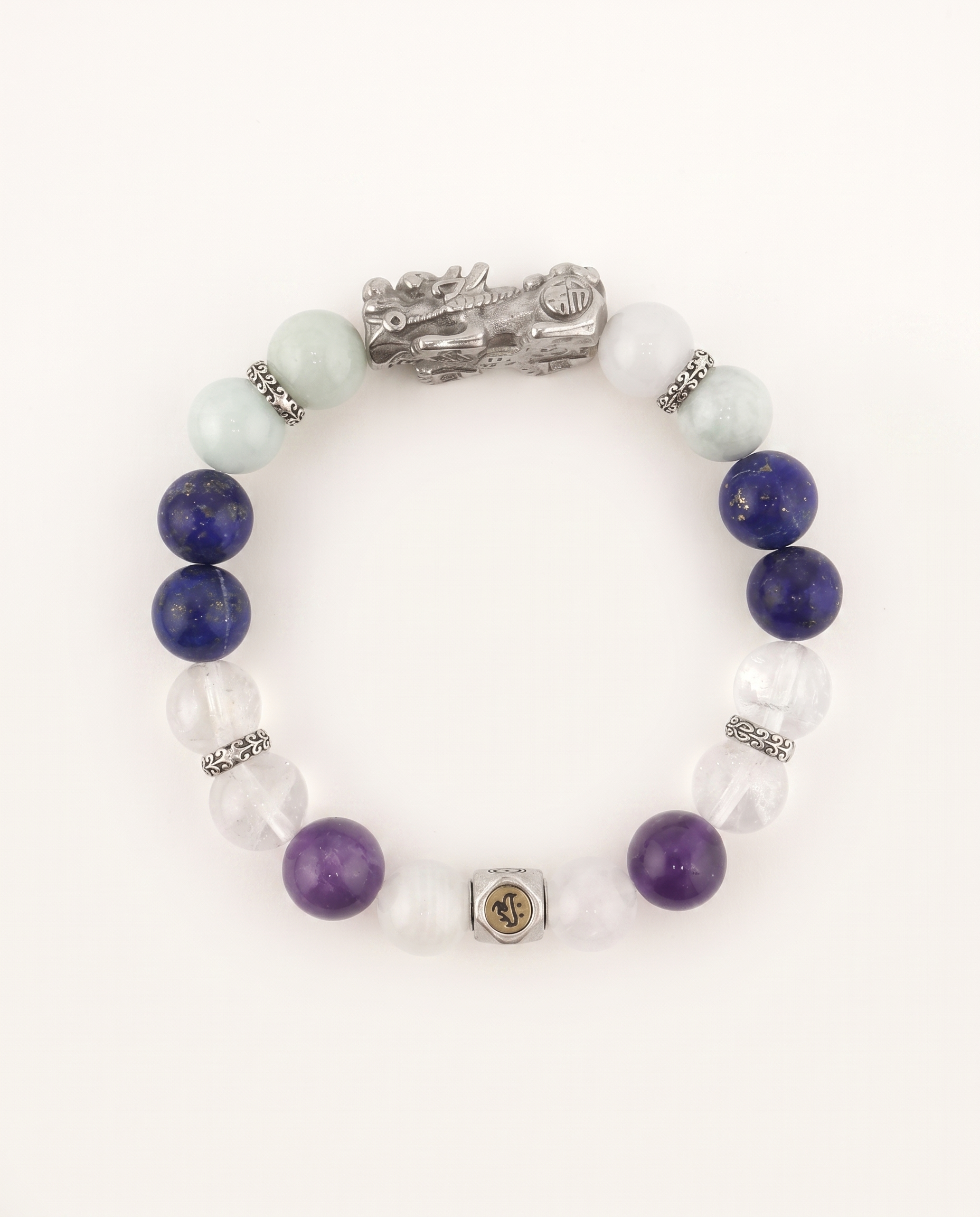 P75 | src: products/bracelets/dog-zodiac-bracelet-roar-of-resilience/photo-02.jpg
