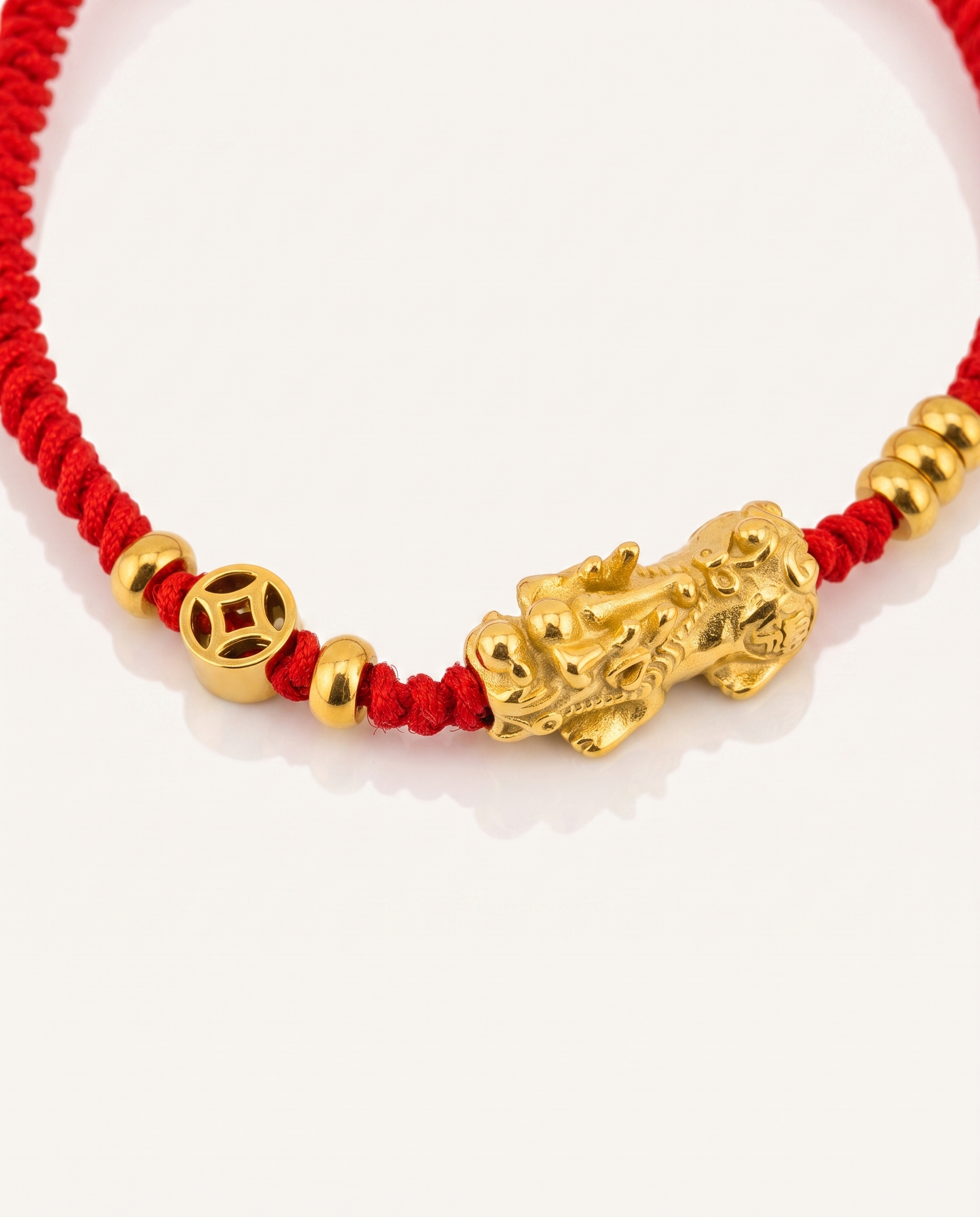 Pixiu Dragon with Lucky Coin Red String Bracelet, detail view