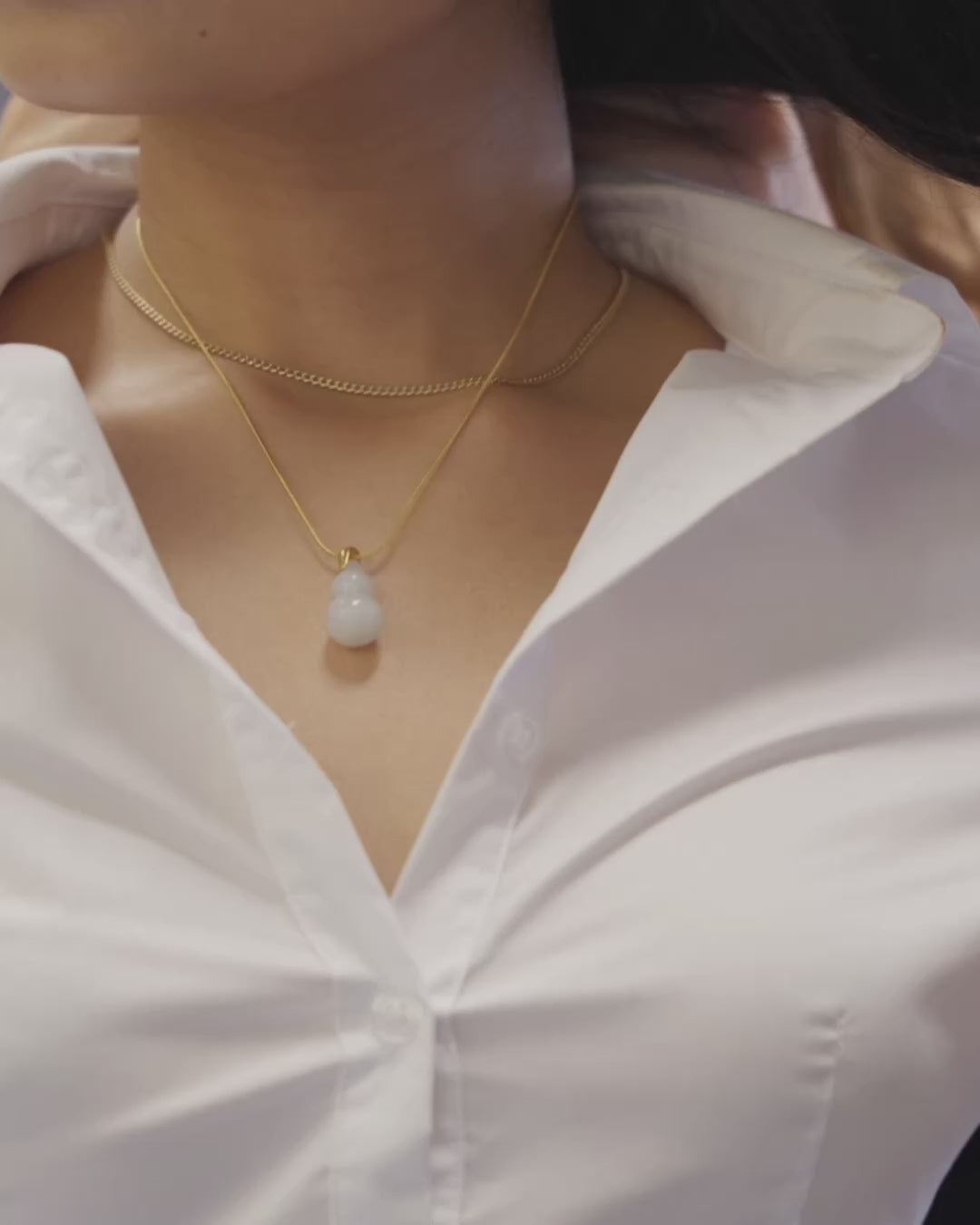 Jade Hulu Gourd Necklace video